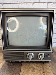 Panasonic Portable Color TV 10″ Model CT-1110 — August 1980 Works Retro Gaming