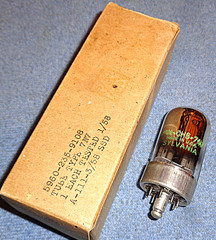 1 NOS Sylvania JAN CHS 7N7 Vacuum Tube 1950’s Audio Twin Triode Box Style Plates