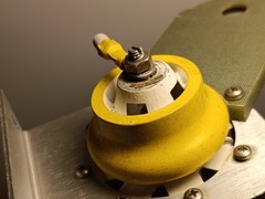 913-3017-00 HI-Q HPD 65/130 N75 Feed -Thru Capacitor 2000pf 5kv 5% 2pcs + Stand