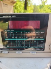 GPX Gran Prix Model No. TV 2 Portable TV/Radio/Battery Powered Clock