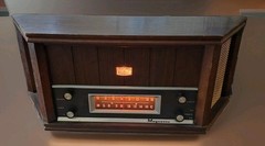 VTG Magnavox OFMO22 tube radio