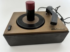 VTG RCA VICTOR 45-J-2 45 rpm Record Player Turntable Powers Up -For Parts/Repair