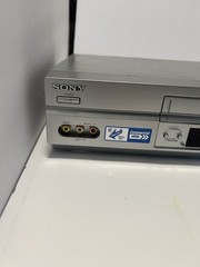 Sony SLV-N750 VHS / S-VHS playback VCR