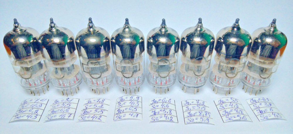 8 pcs NEW 6N3P-DR/ 6CC42/ ECC42 Reflector tubes Same Date 08.1977