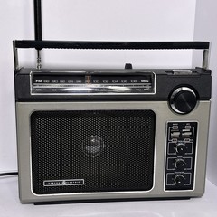 Vintage GE Superadio 7-2880B AM/FM Long Range Radio Made Hong Kong Works