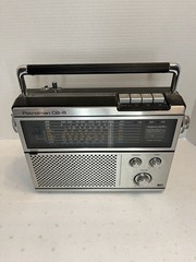 Vintage Realistic Patrolman CB-8 Radio Model 12-763 (turns on-read description)