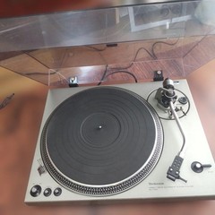Technics SL-1700 Direct Drive Turntable Record Player For Parts Repair AS IS