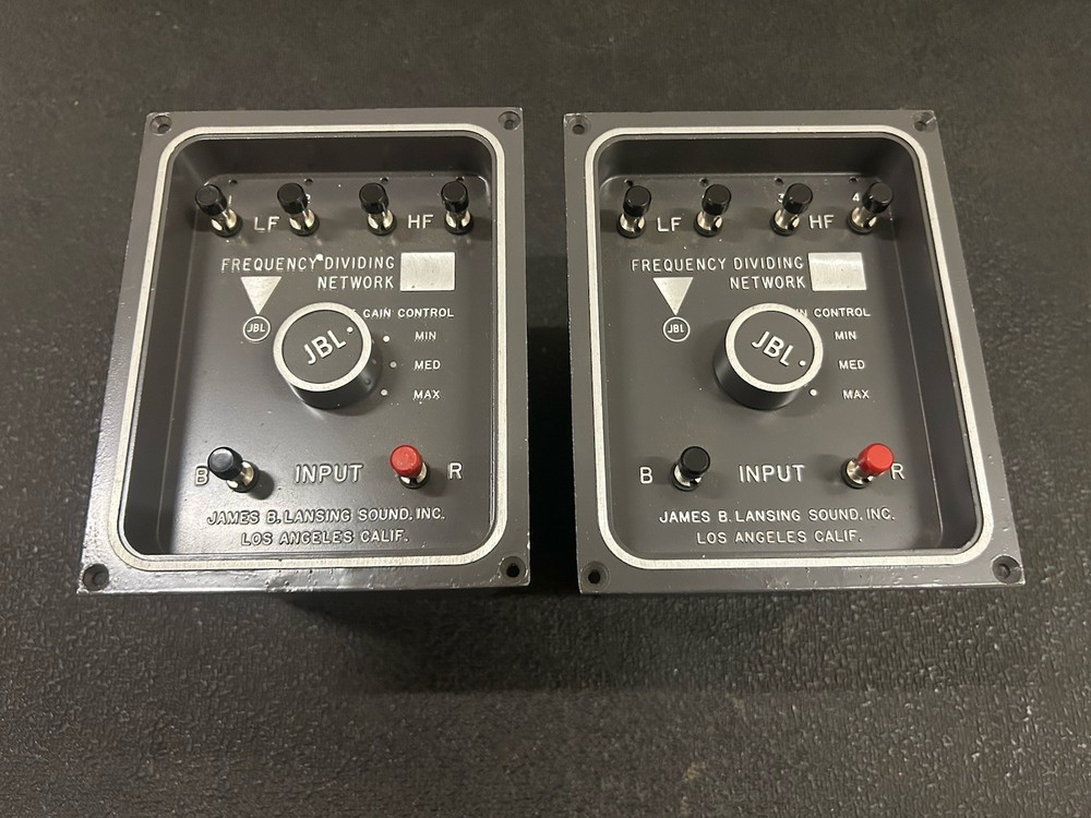 JBL Professional Series Model 3110 Crossover Pair Frequency DividingNetwork #370