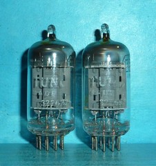 2 Tung-Sol 5963 Tubes Halo Getter Tested