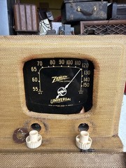 Zenith Universal Radio Model 50500 Briefcase Radio Untested For Repair