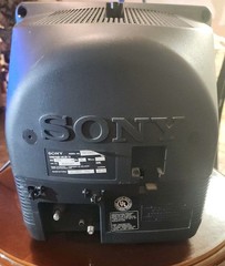 Sony Trinitron Color TV – Model KV-13M42 (Year 2000)