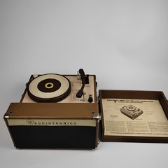 Audiotronics 312T Classroom Record Player Vintage Portable School Vinyl Turntabl