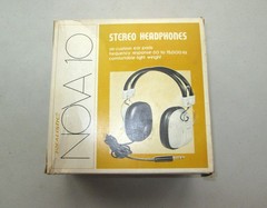 VTG Realisitc Nova 10 Headphones w/ Box & Manual 33-1012D WORKS/TESTED!! *READ*