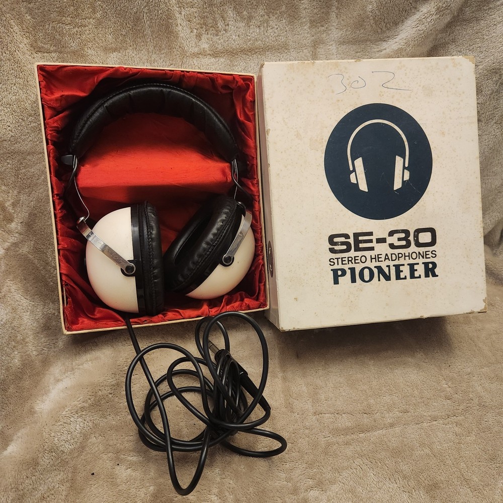 Pioneer SE-30 Vintage Headphones w/ Original Box – Qwik Ship!