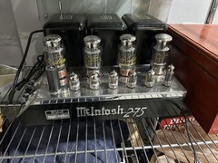 McIntosh MC275 MKI stereo amplifier
