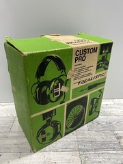 Vintage REALISTIC Stereo Custom Pro KOSS Padded Headphones 33-1002 New Old Stock