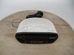 Sony Dream Machine Clock Radio ICF-C211 White FM AM Vintage Alarm Dual Power