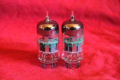 close matched pair sylvania 7308 high end 6dj8 vacuum tubes made in usa ecc88