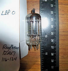 Strong Raytheon Long Shiny Black Plate O Getter 12AX7 / ECC83 Tube – 116/124