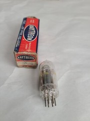 Lot 9 International/Ray Electronic Tubes w BOXES 6AQ5, 6LN8, 6CL8A, 6CY5 Etc