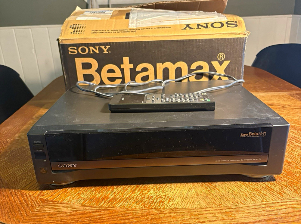 Sony SL-HF2000 Super Beta Betamax HiFi Stereo Player Recorder VCR Deck W Remote