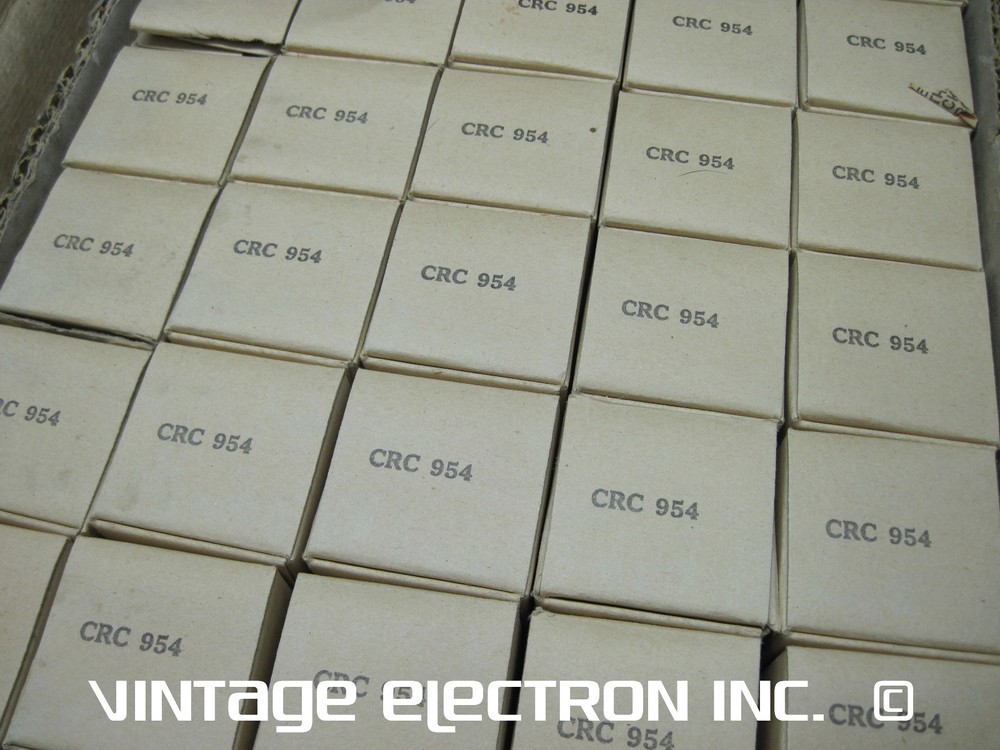 NOS U.S. NAVY CRC-954 (954) Acorn Vacuum Tubes – RCA – USA – 1943 ($5.95/ea)