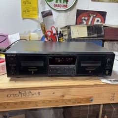 Sony TC-WE475 Dual Stereo Cassette Deck Auto Reverse Untested, But Lights Up