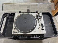 Vintage Technics SL-1800 Turntable