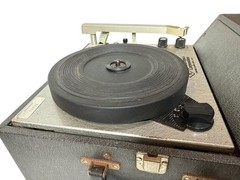 Hamilton Electronics Model 930 Vintage Record Player & Peter Pan record lot
