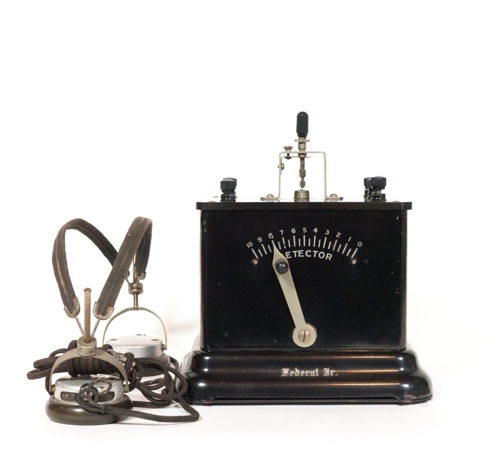Minty 1922 Federal Jr. Radio w/Orig. Crystal Detector & Federal Headset * Works