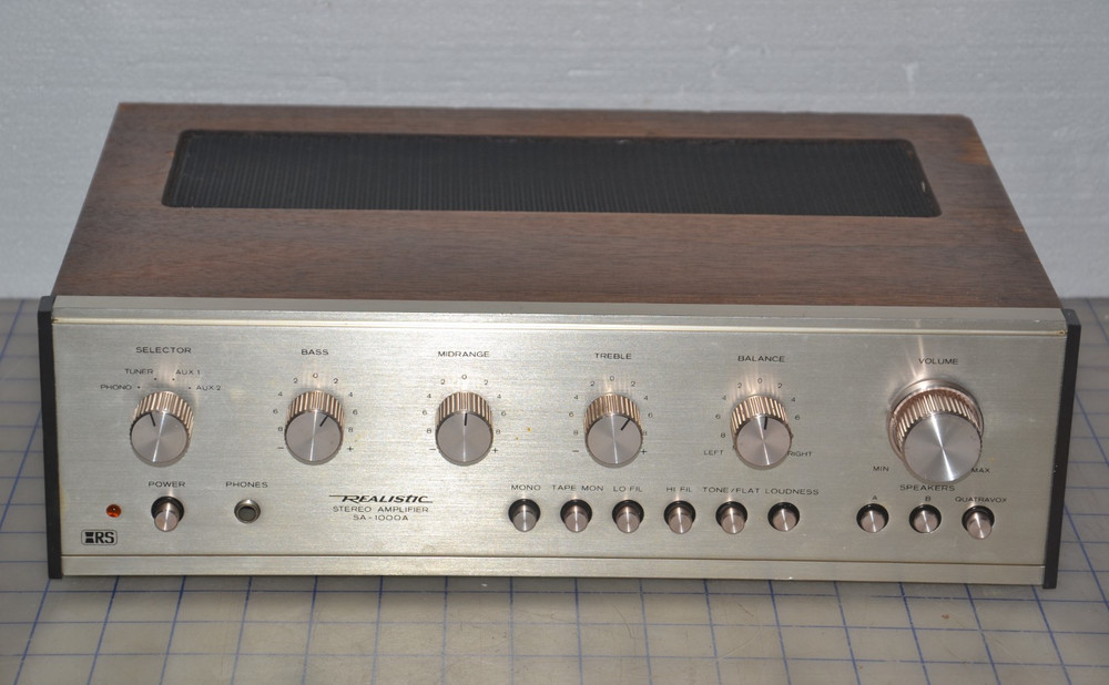 Works Great!!! VINTAGE Realistic SA-1000A Stereo Integrated Amplifier