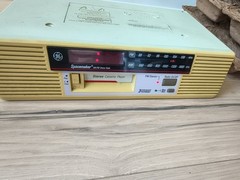 Vintage GE Spacemaker AM/FM, Cassette, clock & alarm radio MOD# 7-4275A TESTED