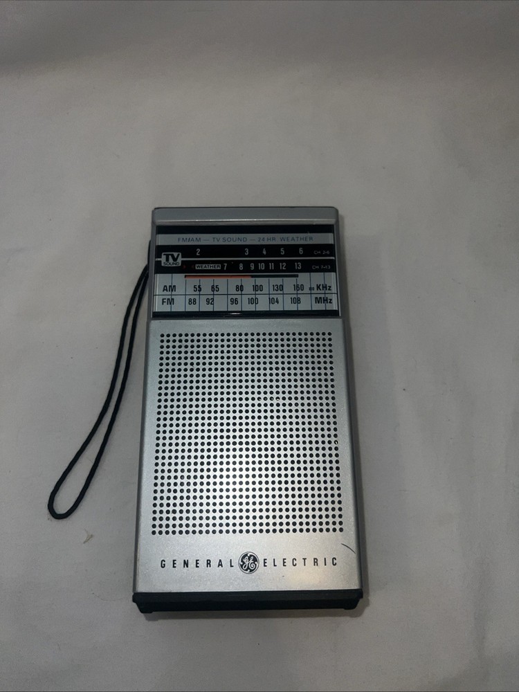 Vintage General Electric Radio AM/FM Weather TV Sound Model 7-2934A Tested Works