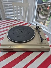 VINTAGE MARANTZ TT 1080 AUTO RETURN TURNTABLE ” WORKING”
