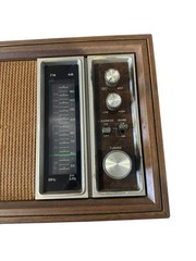 Vintage Radio Sony TFM-9450W 11 Transistors 2 Band