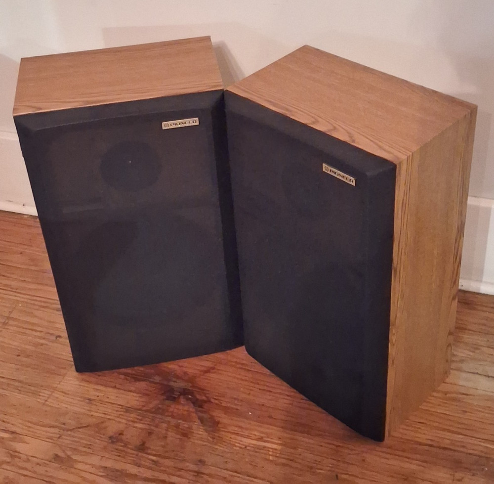 Pioneer CS-G104A 2-Way Bookshelf Stereo Speakers Pair Tested Working Woodgrain