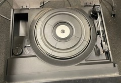 Magnavox MX 1800 Black Integrated Compact Stereo System Record Player Turntable