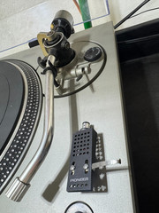 Vintage Technics SL-1800 Turntable