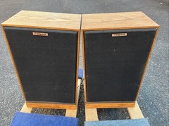 KLIPSCH KG4 Pair speakers, Oak cabinets. Original Owner Sequential serial #s Vtg