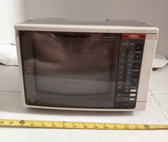 vtg. 1988 GE Spacemaker 7-7680A CRT TV AM/FM Radio Combo 10″ Color, non working.