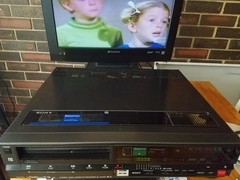 Sony SL-HF600 Super BetaMax VCR, beautiful works great! With manual