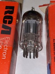 12AT7 7025 6HL8 Vacuum Tube- Raytheon RCA Lafayette tested good 12AX7A electron