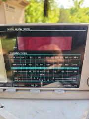 GPX Gran Prix Model No. TV 2 Portable TV/Radio/Battery Powered Clock