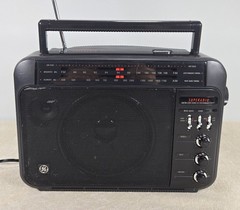 GE Superadio 7-2887A Am/Fm Wide Band Radio Long Range Hi Performance Super Radio