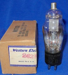NOS / NIB Western Electric 262B Engraved Base Vacuum Tube