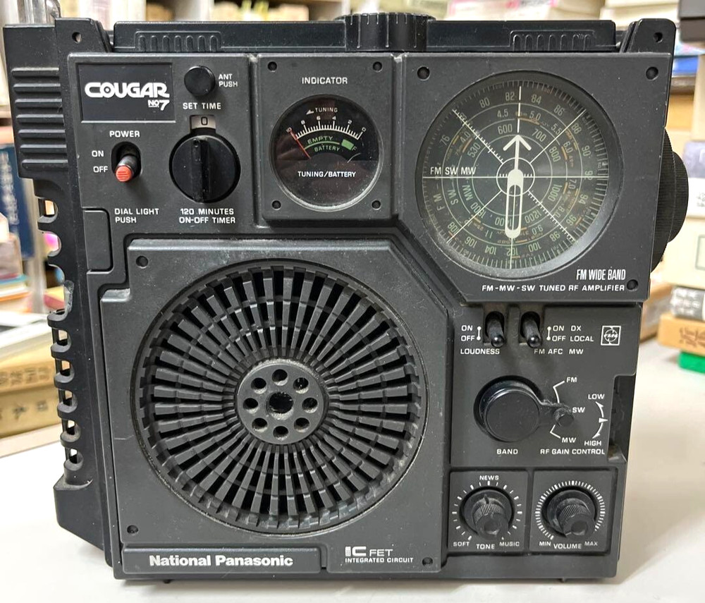 Junk National Panasonic RF-877 Cougar No.7 FM/MW/SW 3-Band Receiver Japan F/S