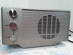 Vintage General Electric Portable 5″ VHF/UHF TV FM/AM Radio (no. 7-7150B)