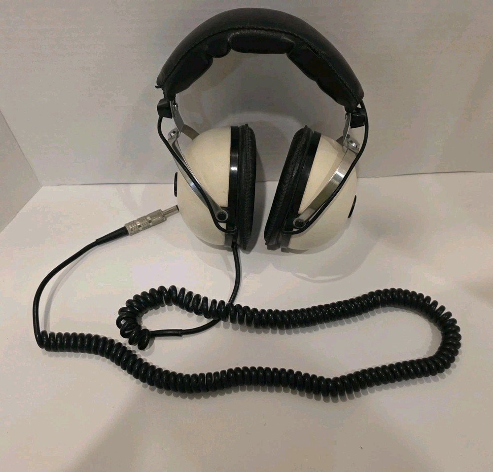Vintage Pioneer SE-30A Stereo Headphones Japan White Over The Ear