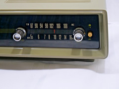 Vintage Penncrest AM-FM Table Radio Green SHARP & CLEAN ! ! J.C. Penney