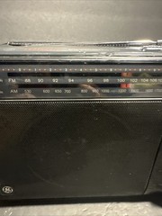 Vintage GE SUPERADIO General Electric Long-Range AM/FM Super Radio ##R69